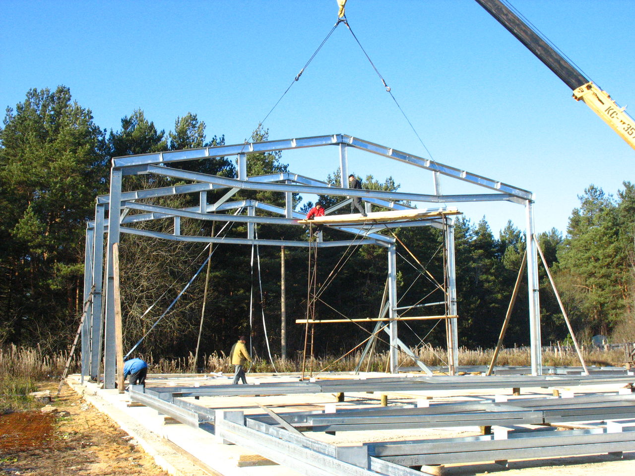 Construcții metalice: hale, depozite, frigidere, ferme, centre comerciale, servicii auto