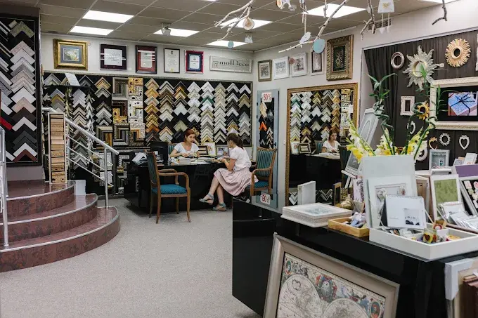 Rame pentru tablouri la comandă