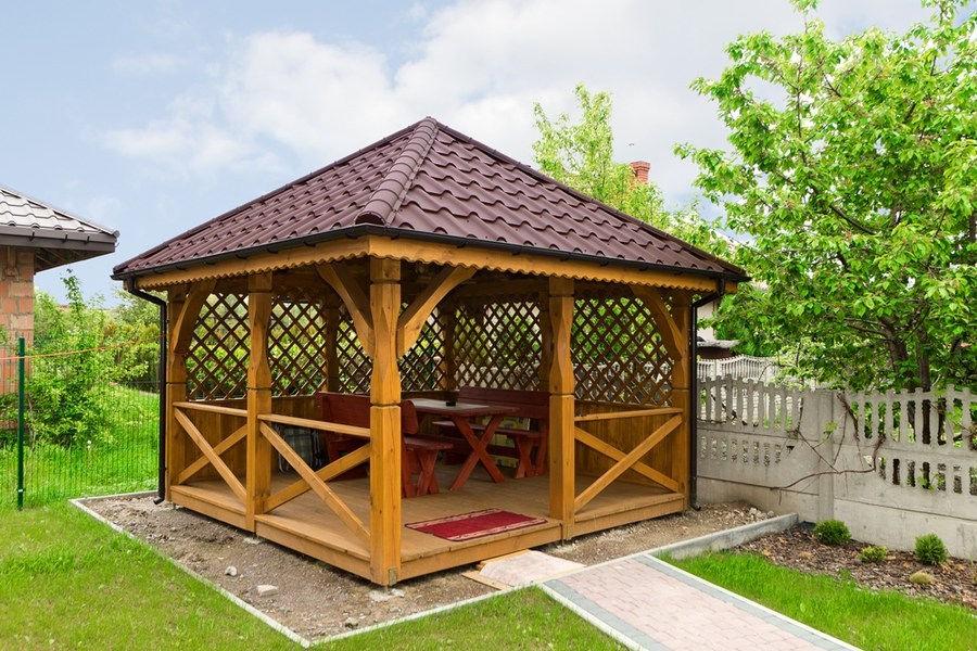 Reduceri de sezon la constructii din lemn — foisoare, terase, copertine si acoperisuri!