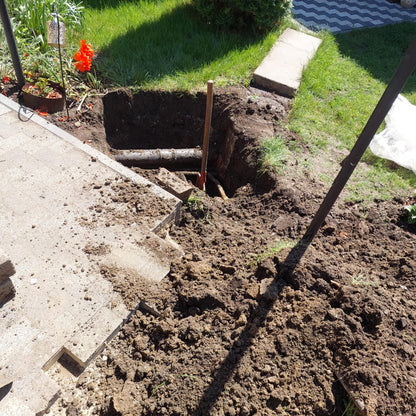 Săpăm canalizări septic tranșeie