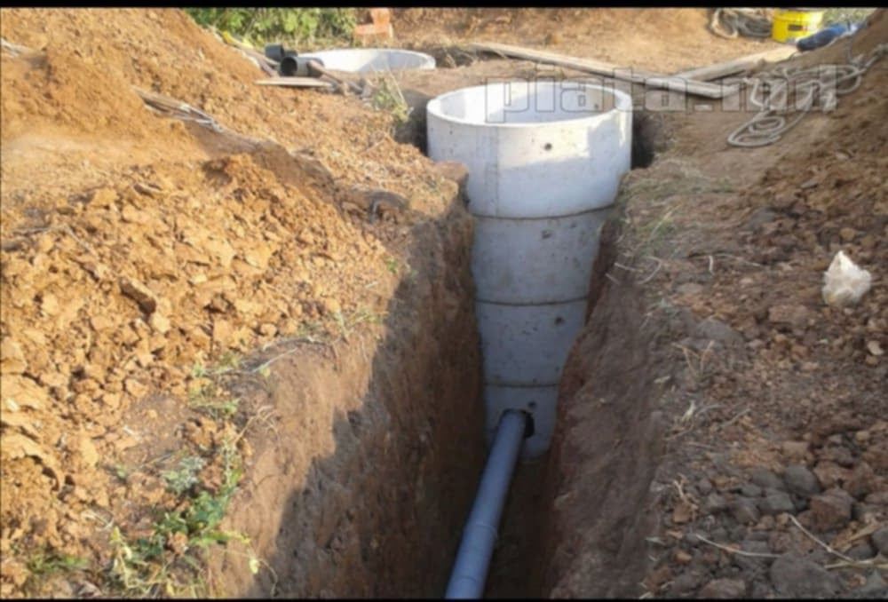 Săpăm canalizări septic tranșeie