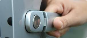 Deblocarea usilor - Apartmentelor - Auto. Schimbarea lacatelor.